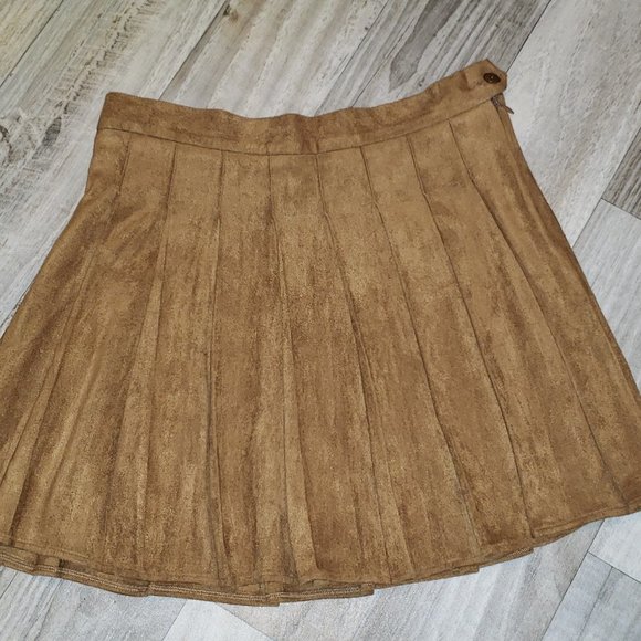 Forever 21 Brown Pleated Mini Skirt